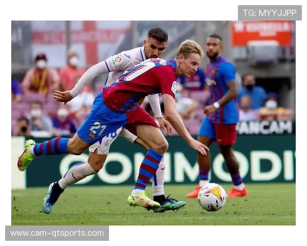 赫塔菲球员阿兰巴里补时阶段倒钩中楣,马竞逃过一劫 赫塔菲球员阿兰巴里补时阶段倒钩中楣,马竞逃过一劫